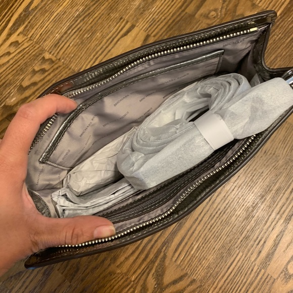 NWT Gun metal Michael Kors clutch / crossbody - Picture 3 of 3